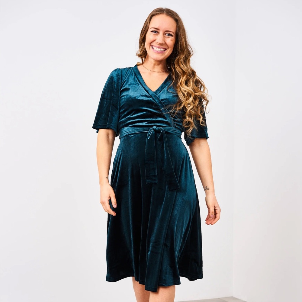 Green latched mama nursing dress size small